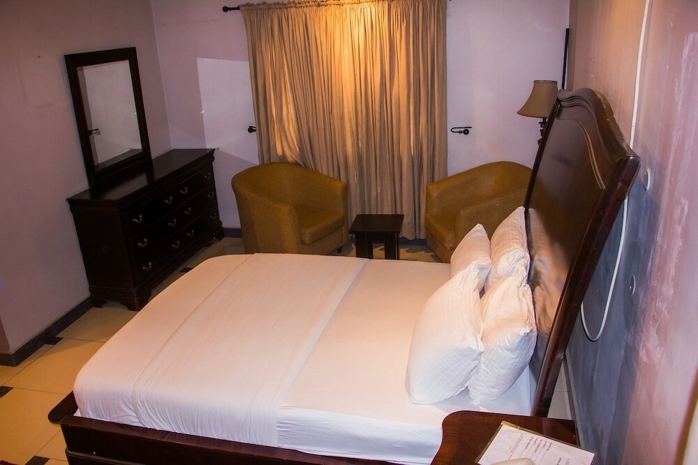 Фото Tivoli Residence & Bar