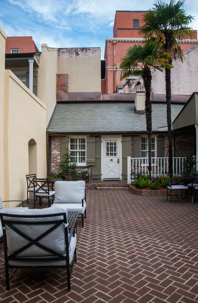 Фото Dauphine Orleans Hotel