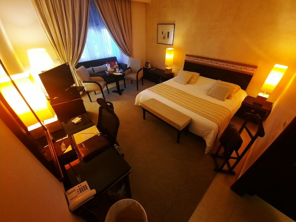 Фото Hotel Borj Dhiafa