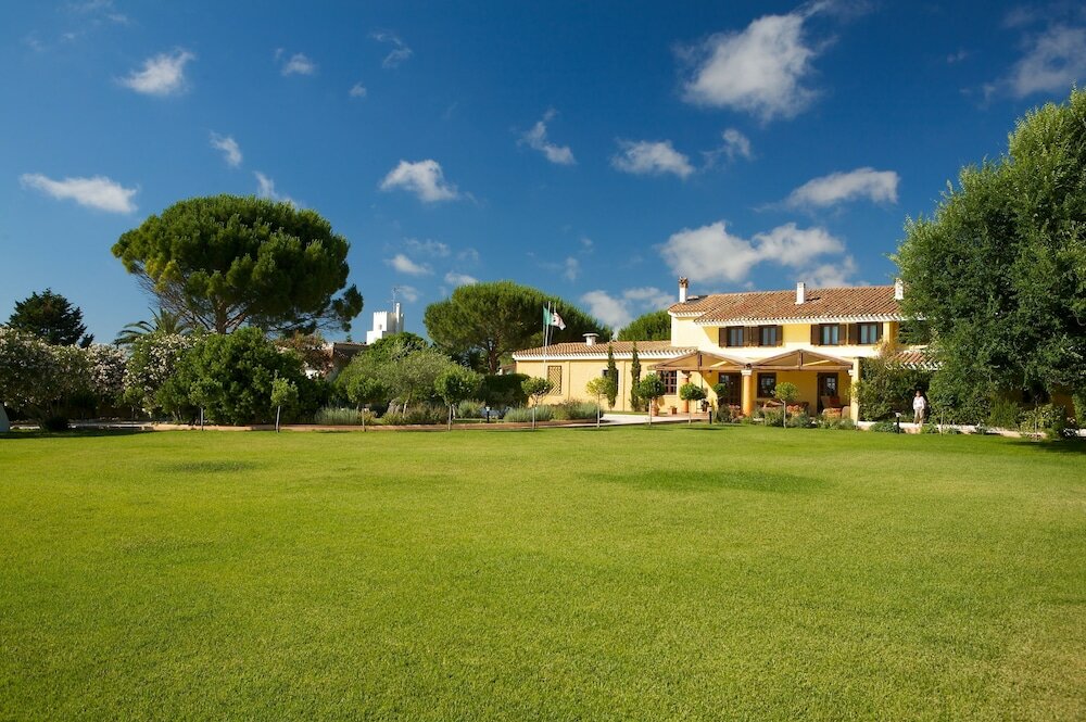 Фото Is Benas Country Lodge