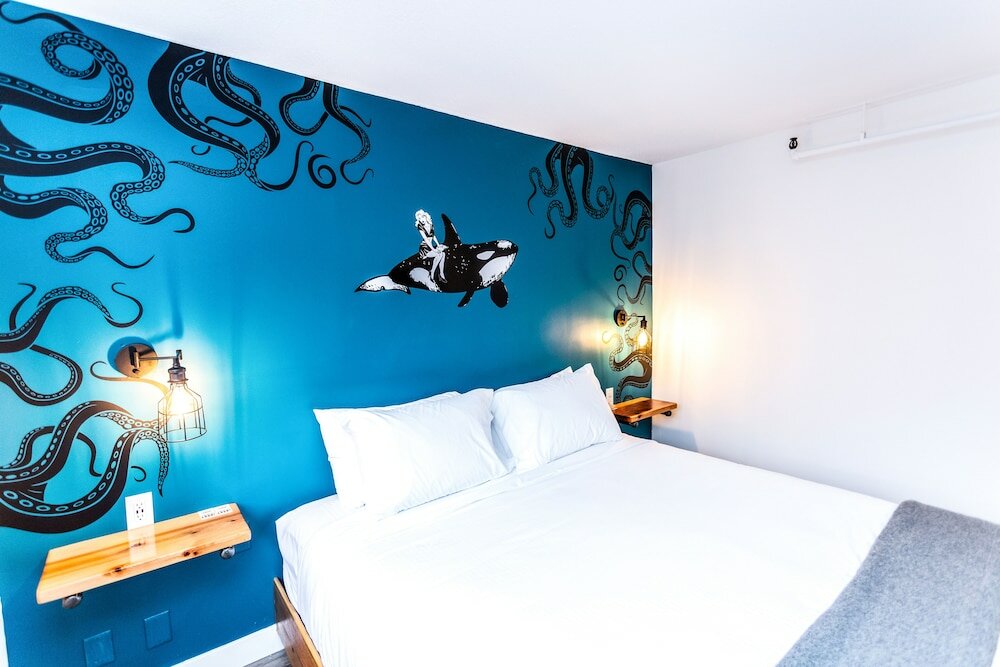 Фото Crash Hotel Squamish