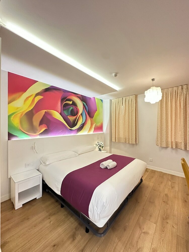 Фото Hostal Sol Square Madrid