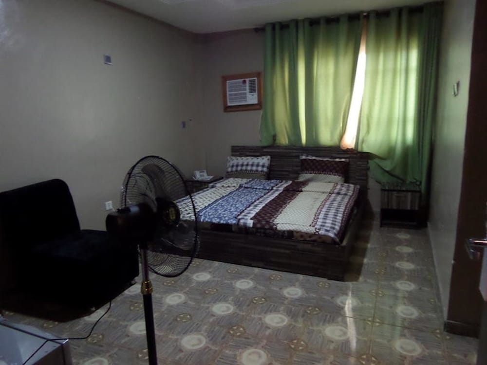 Фото X Garden Hotel & Suites