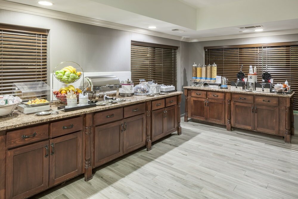 Фото Hampton Inn Austin Nw