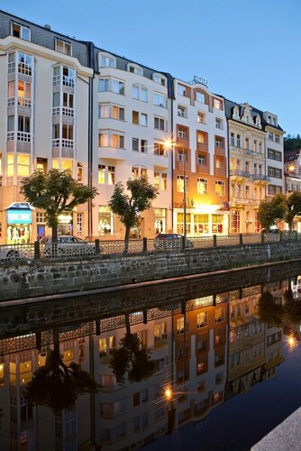 Внешний вид отеля Dvorak SPA & Wellness в Карловах Варах, фото 1