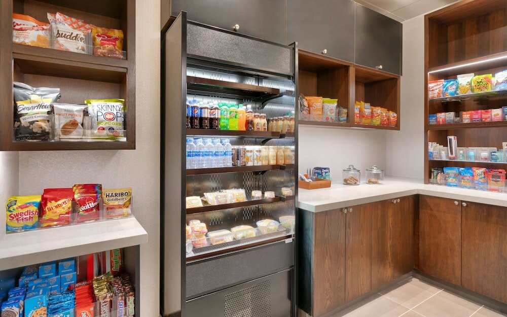 Фото Hyatt Place Anchorage Midtown