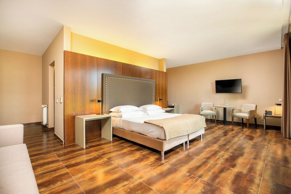 Фото Nau Morgado Golf & Country Club