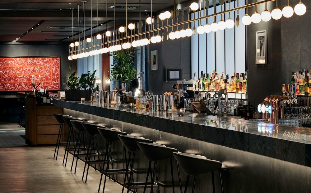 Фото Hotel At Six