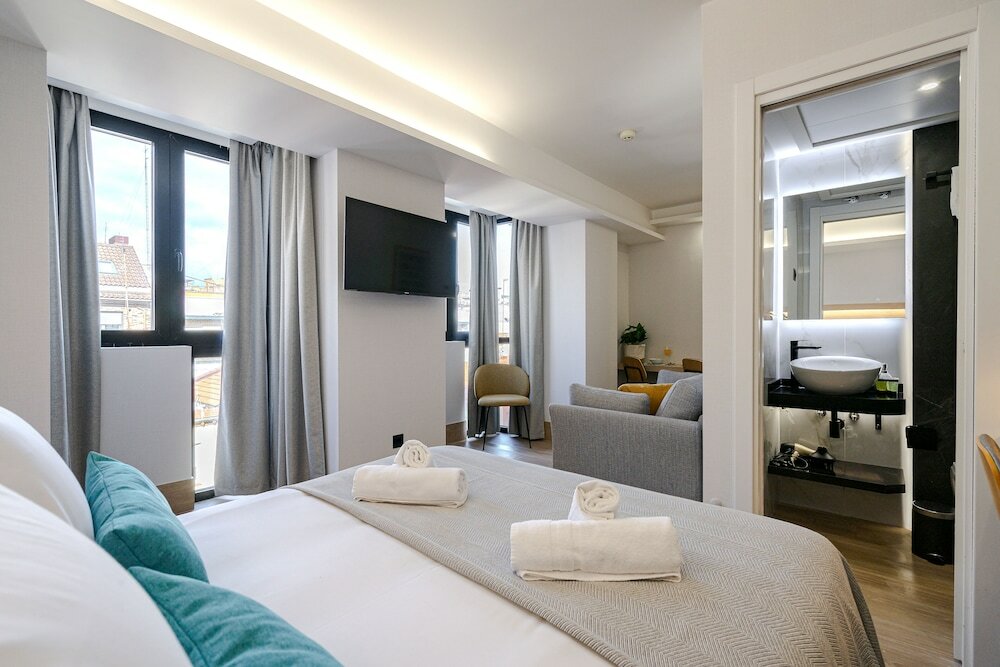 Фото Feelathome Ventas Suites