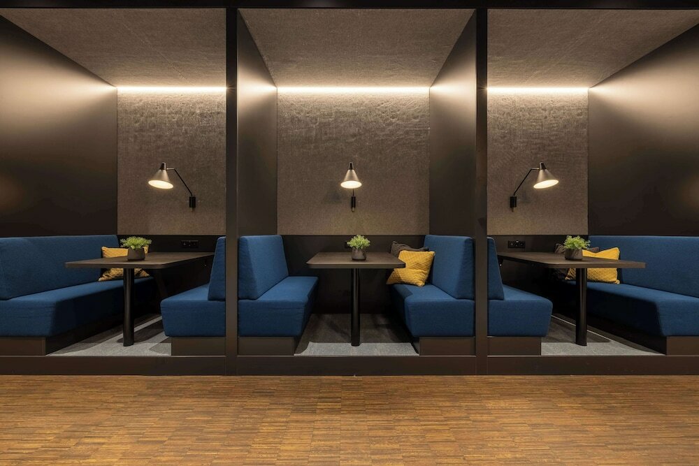 Фото Radisson Hotel & Suites Zurich 