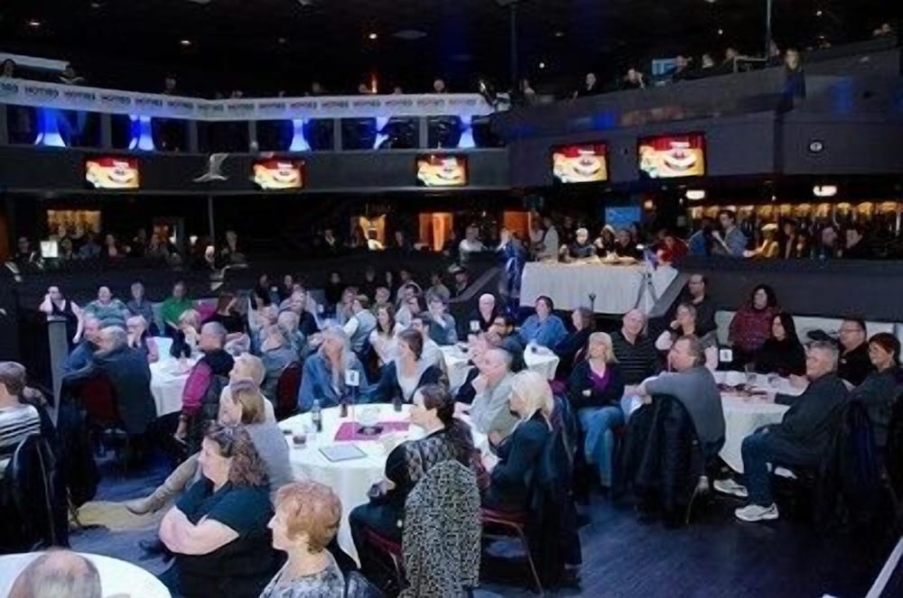 Фото Canad Inns Destination Centre Garden City