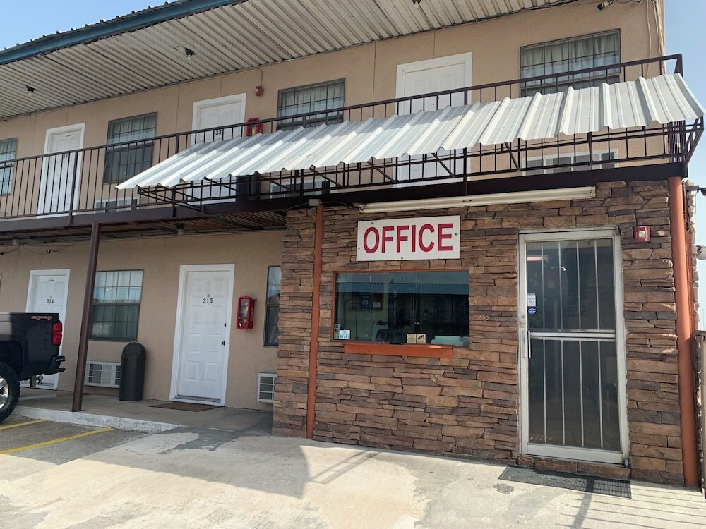 Фото Loma Alta Motel