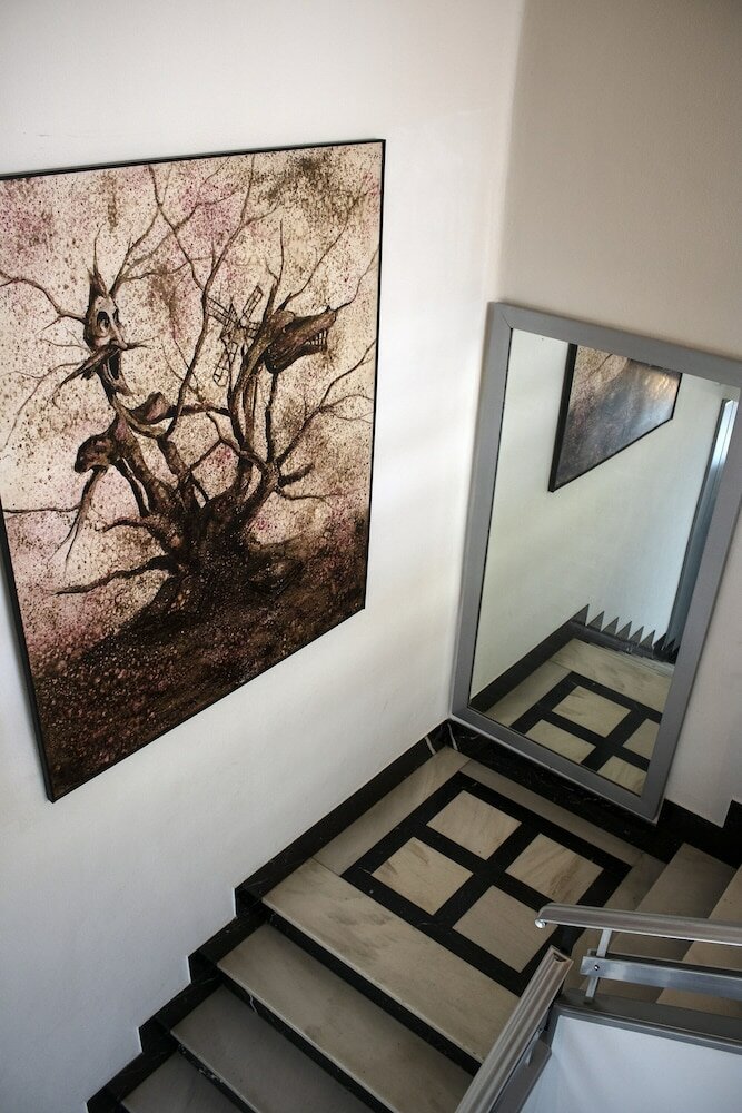 Фото Hostal Valdepeñas by Bossh Hotels