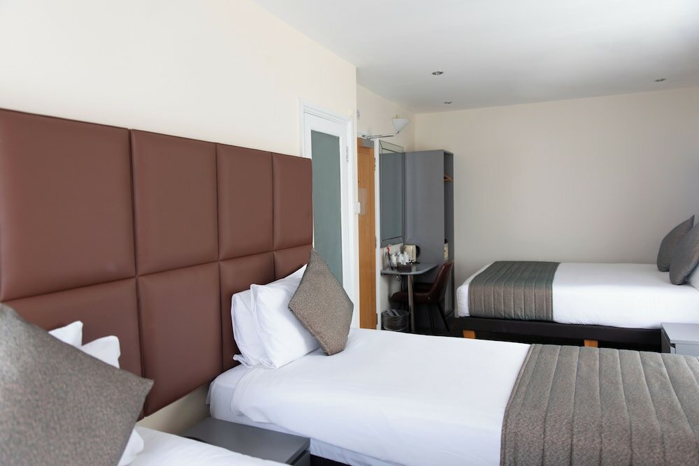 Фото Duke of Leinster Hotel