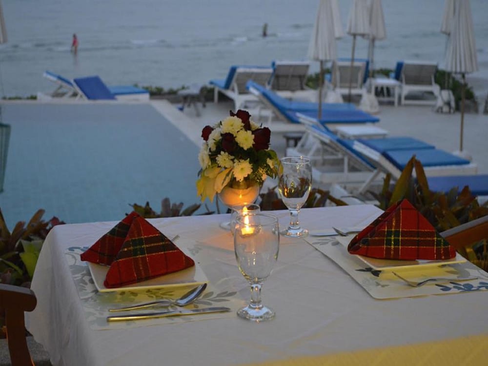 Фото Nern Chalet Beachfront Hotel