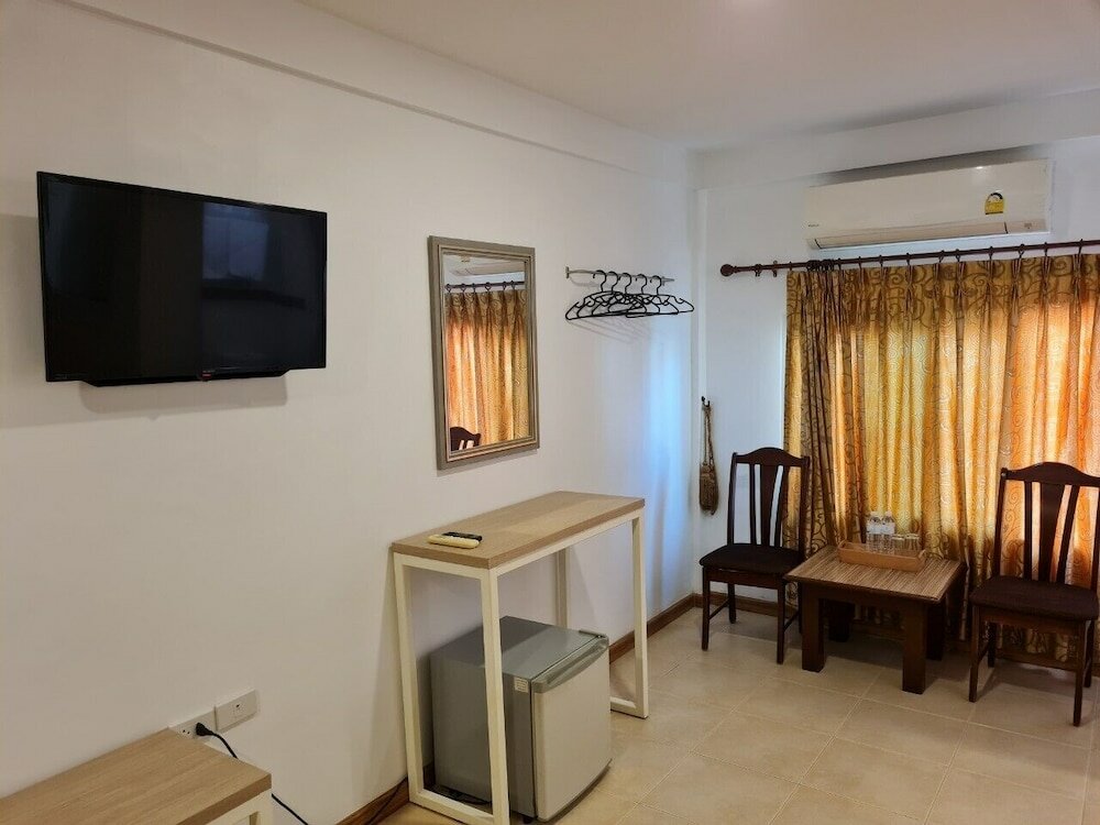 Фото Opal House Hotel & Restaurant