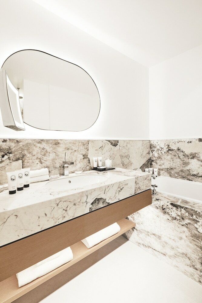 Фото Grand Hotel Du Palais Royal