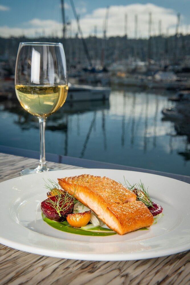 Фото Humphreys Half Moon Inn