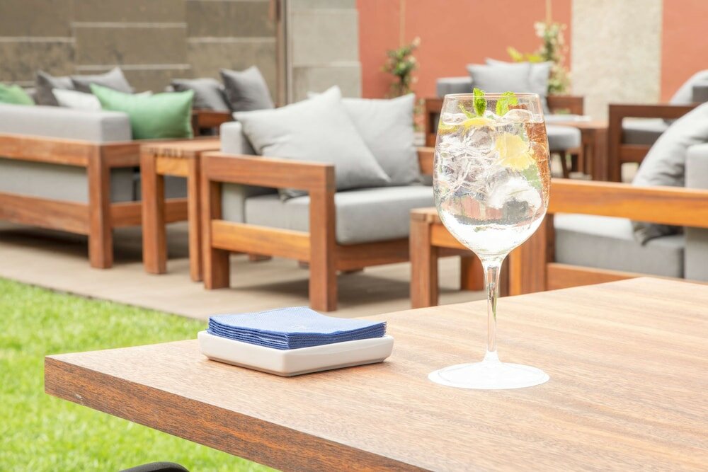 Фото Nh Hotel Porto Jardim