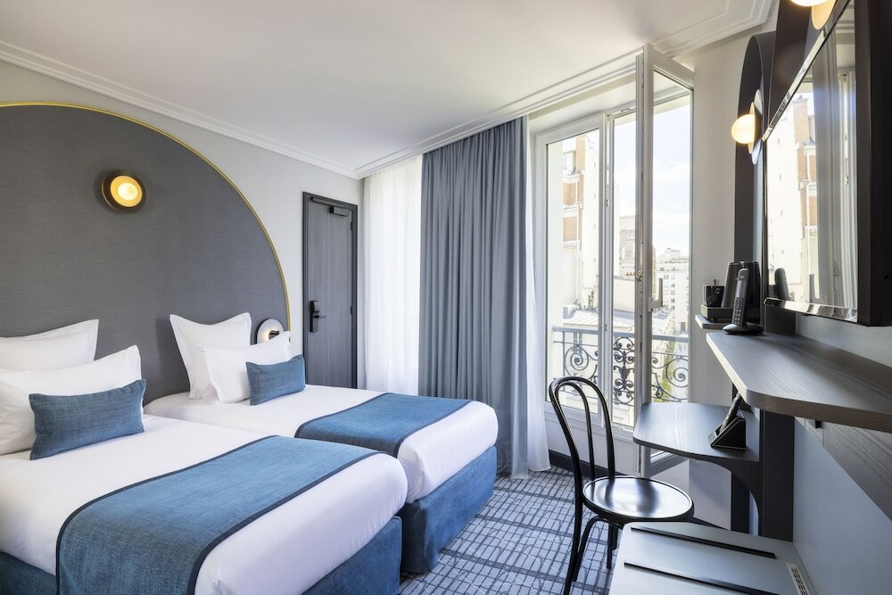 Фото отеля 2