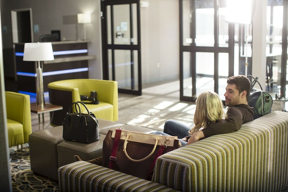 Фото Holiday Inn Express & Suites Oklahoma City Dwtn - Bricktown, an Ihg Hotel