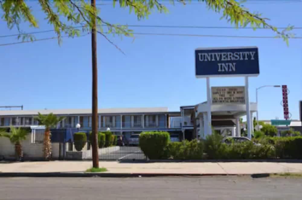 Фото University Inn
