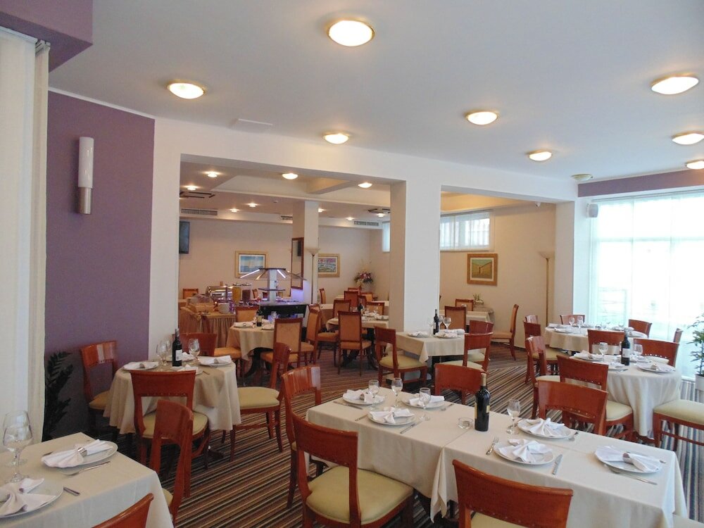 Фото Hotel ZaDaR