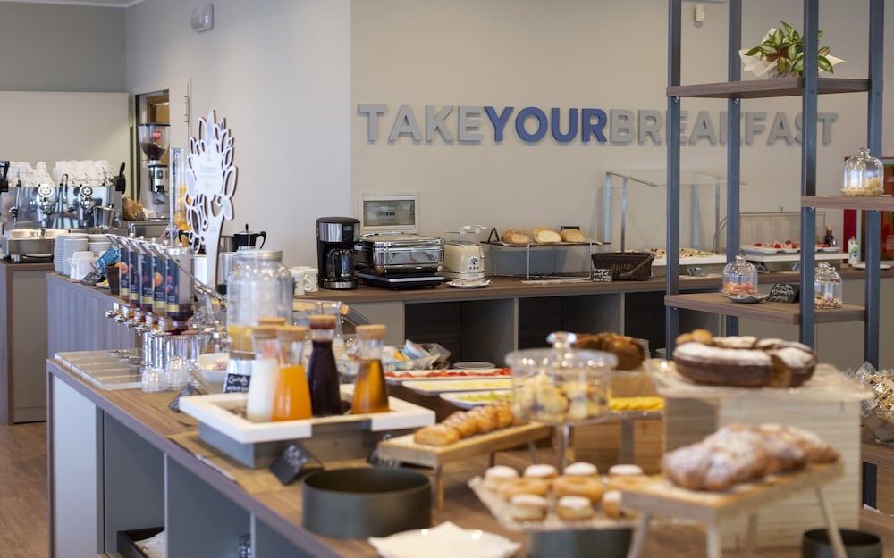 Фото Little Hotel