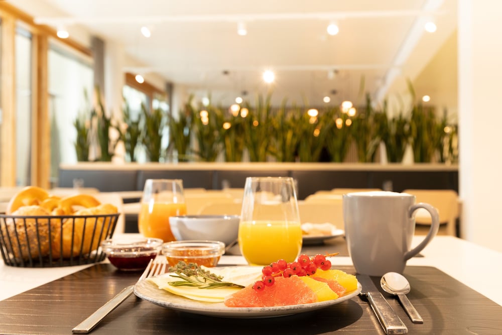 Фото Dekra Congresshotel Wart