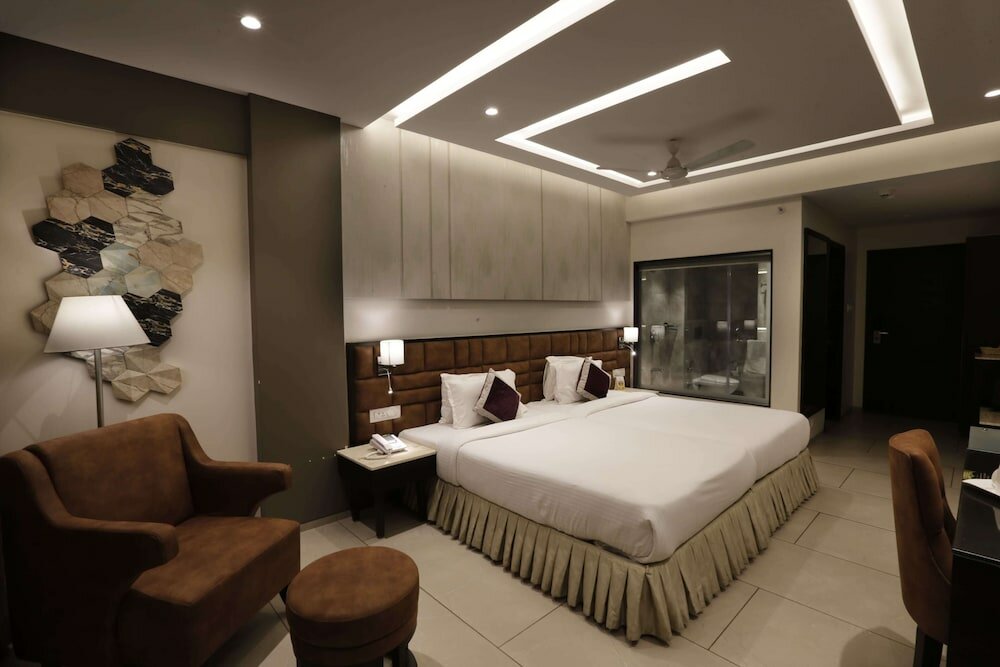 Фото The Flora Grand