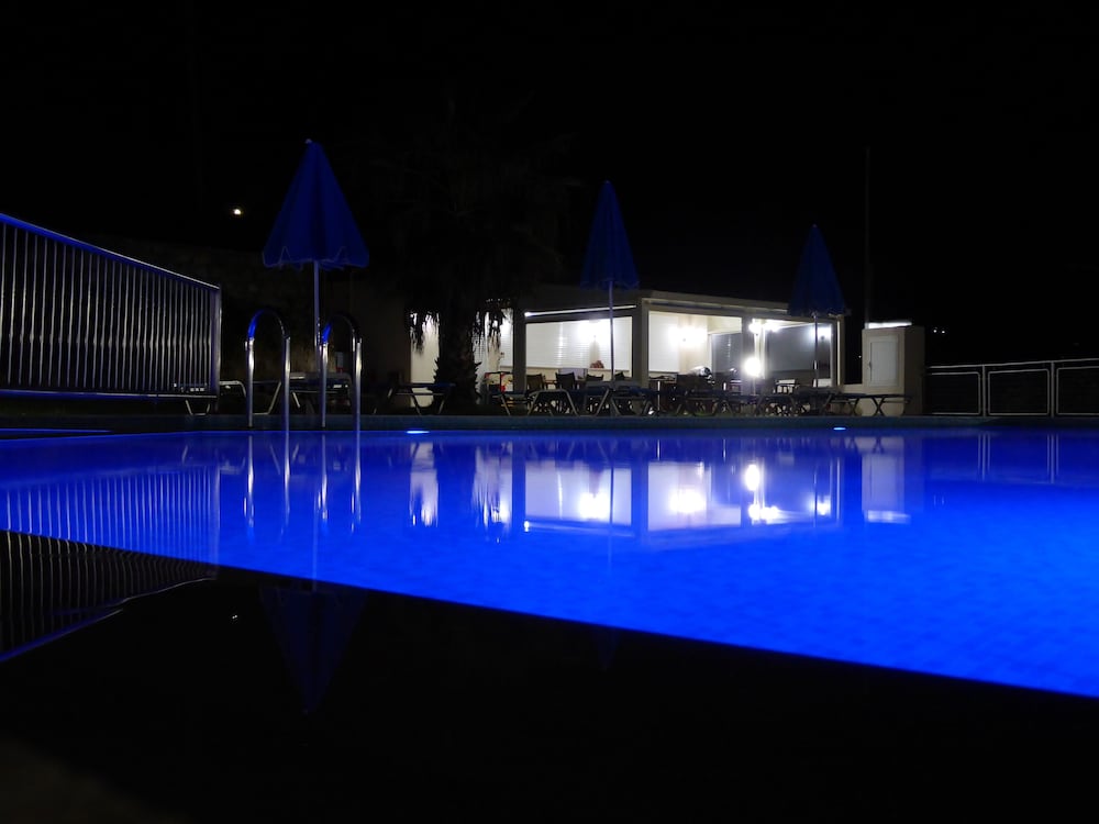 Фото Renieris Hotel