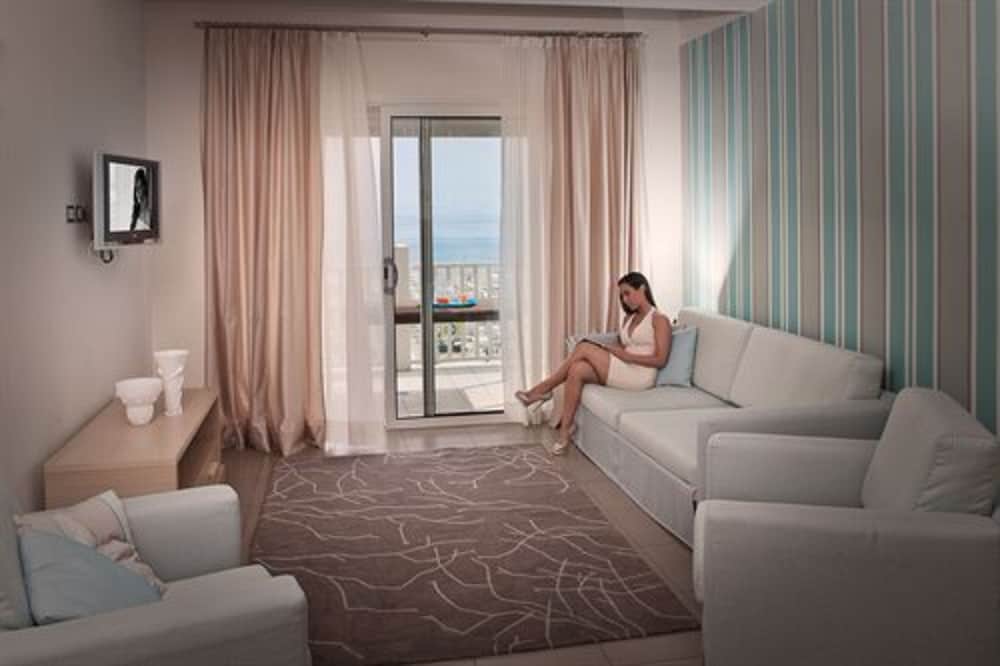 Фото Le Rose Suite Hotel