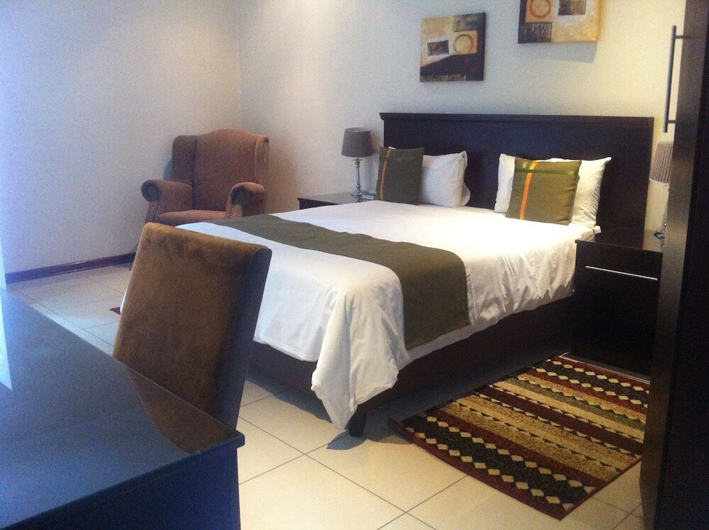 Фото Emerald Hotel