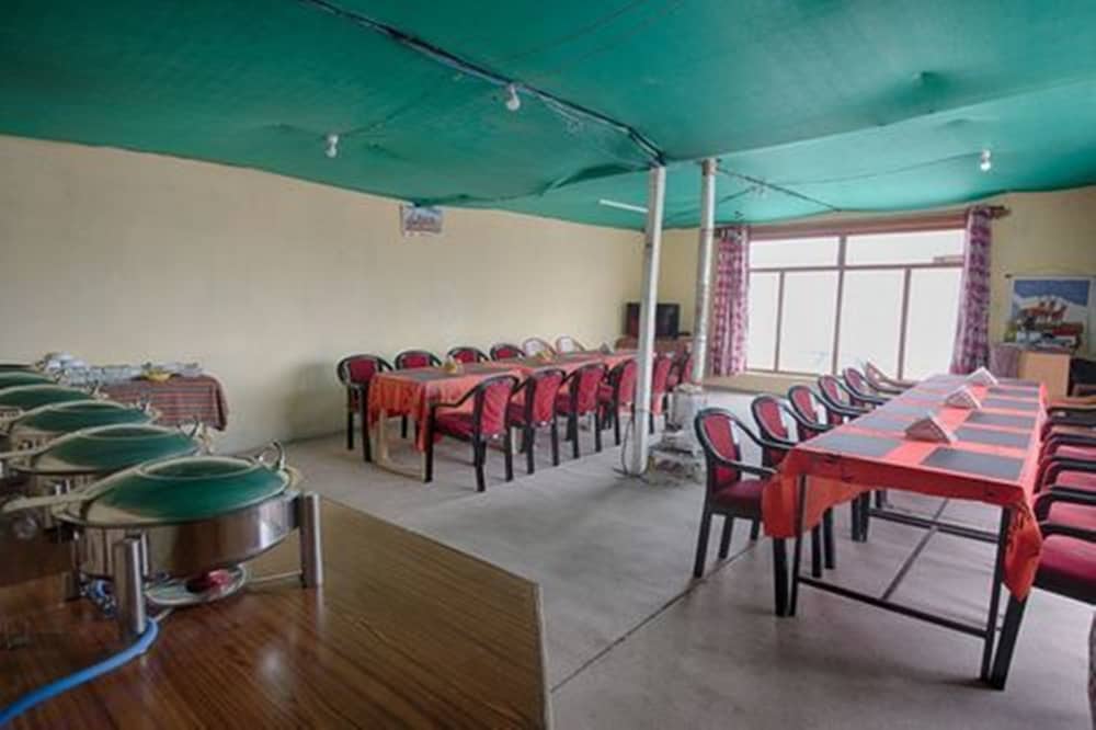 Фото Pangong Holiday Cottages