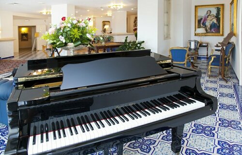 Внешний вид отеля Punta Campanella Resort & SPA в Масса-Лубренсе, фото 3