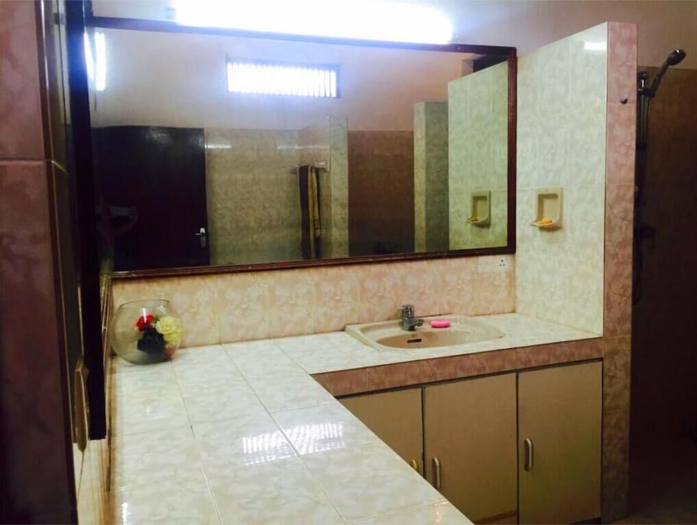 Фото Chaya Villa Guest House