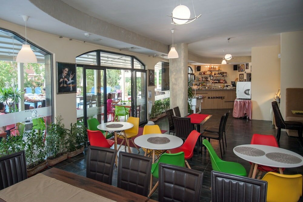 Фото Mariner's Suites