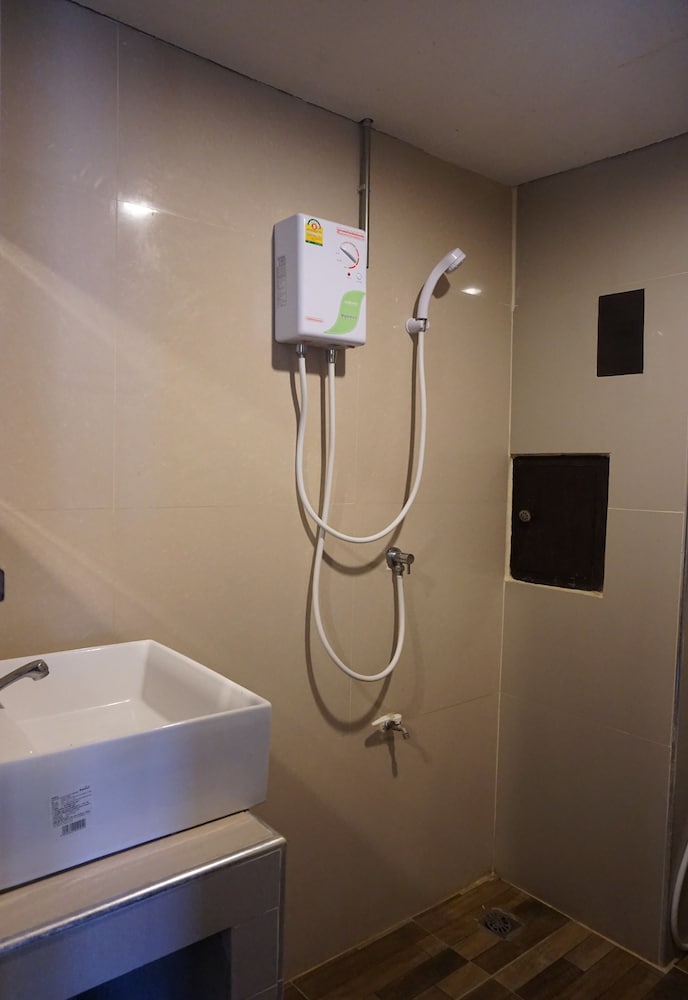 Фото Puangpech Hotel