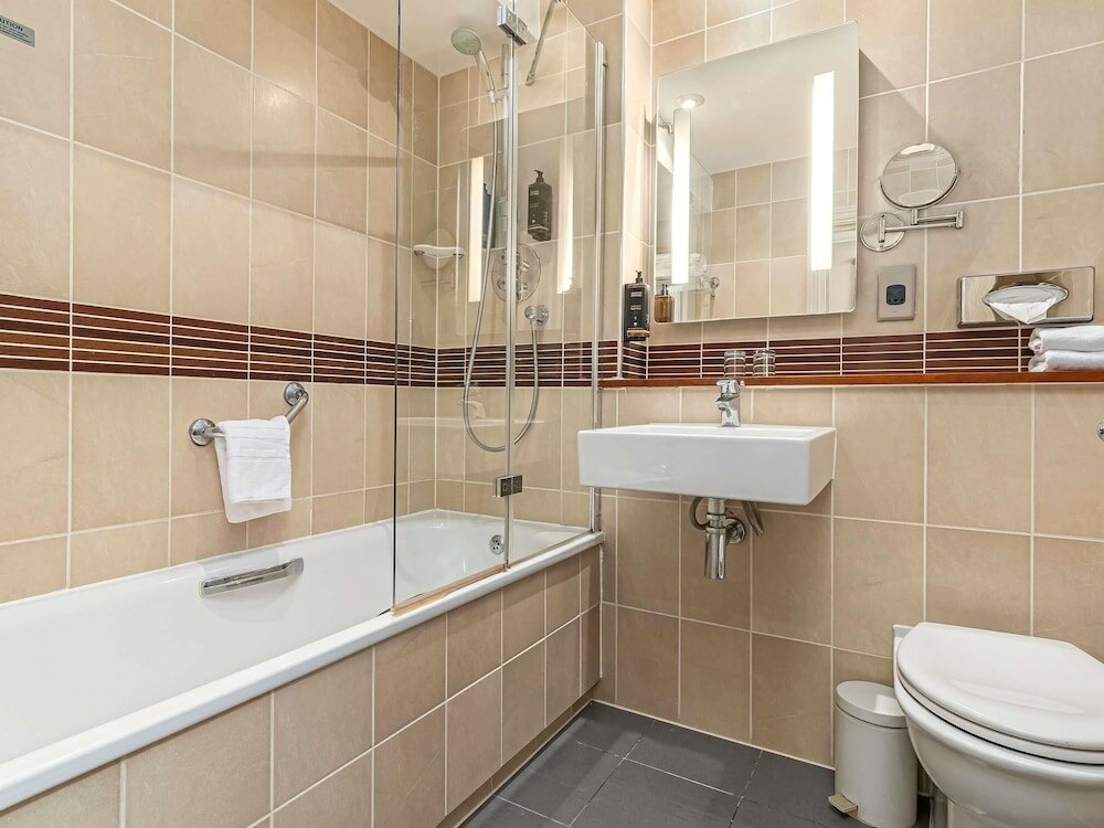 Фото Mercure Salisbury White Hart Hotel