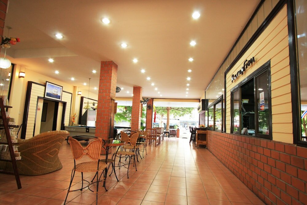 Фото Chaba Chalet Hotel