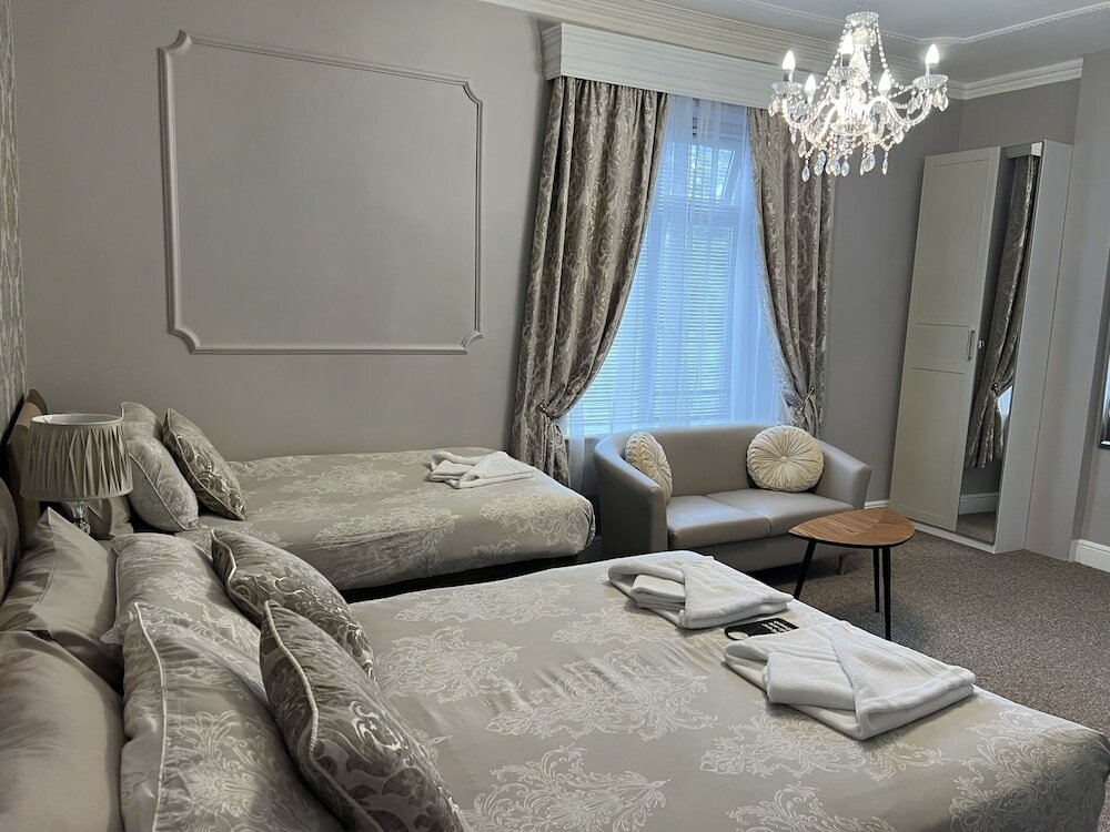 Фото Tanes Hotel