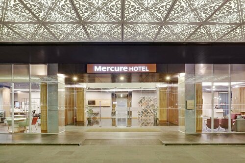 Внешний вид отеля Mercure Bandung Nexa Supratman в Бандунге, фото 4