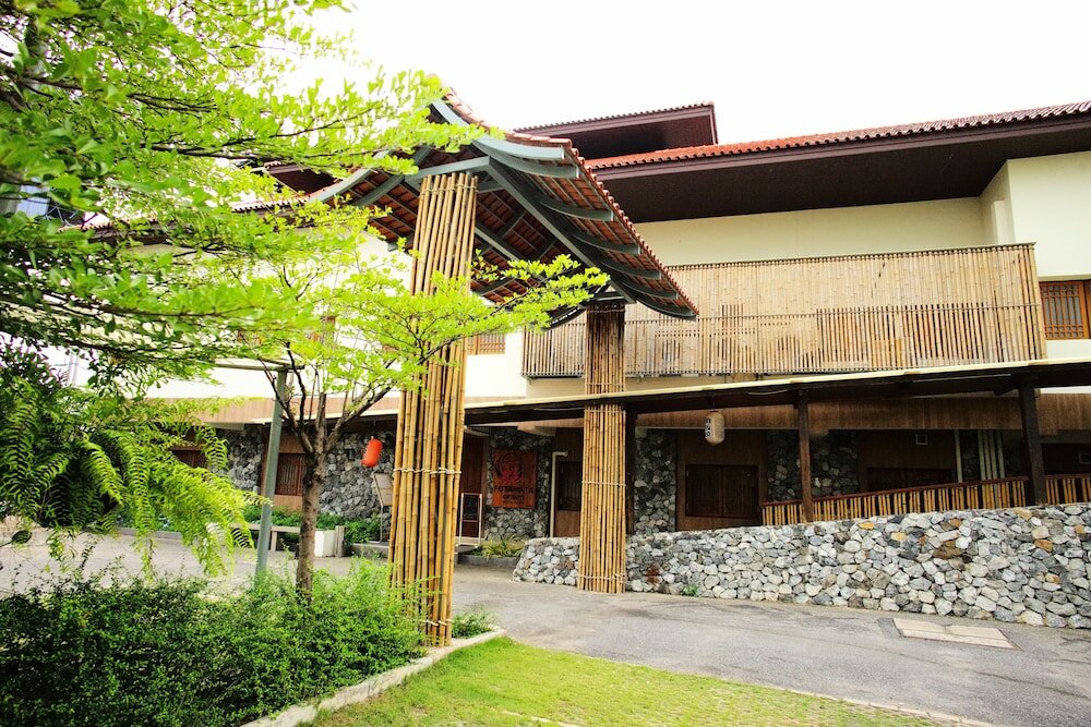 Фото J. Park Hotel