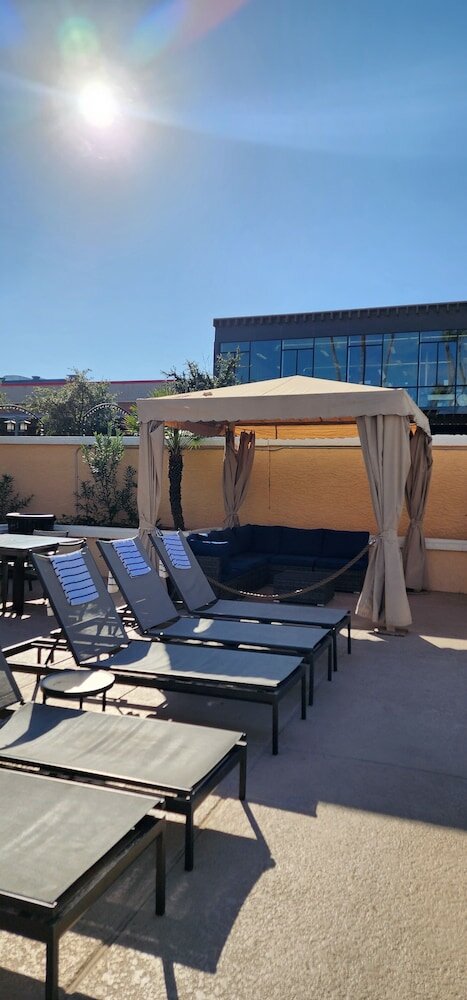 Фото Crowne Plaza Phoenix - Chandler Golf Resort, an Ihg Hotel