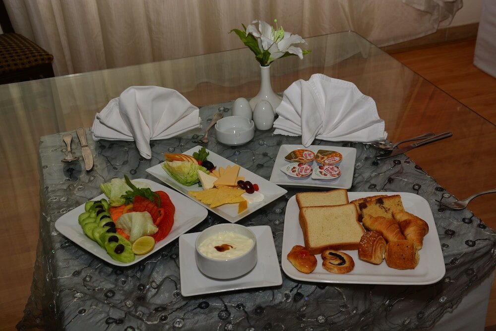 Фото Glorious Hotel