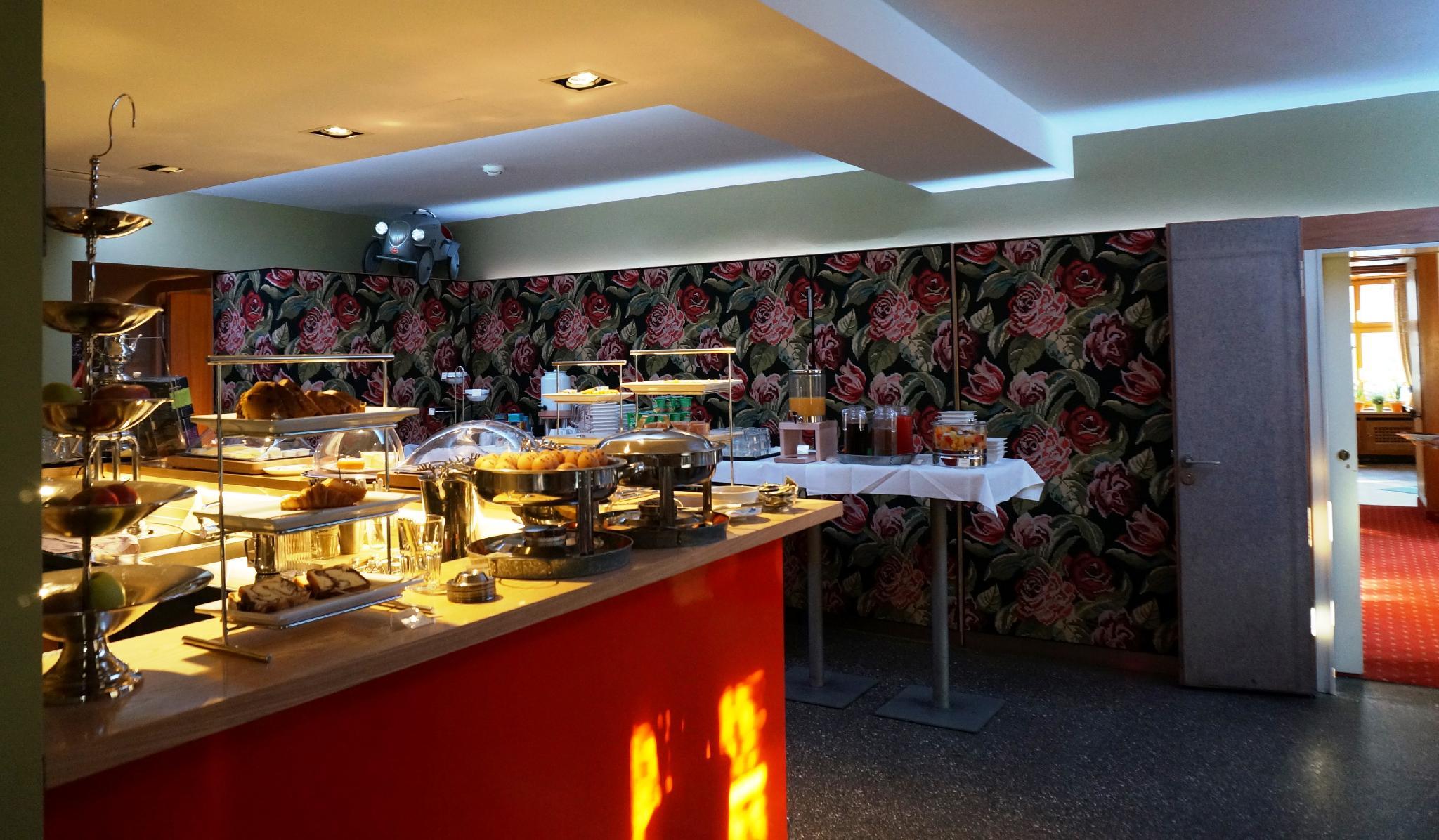 Фото Hotel Blauer Bock