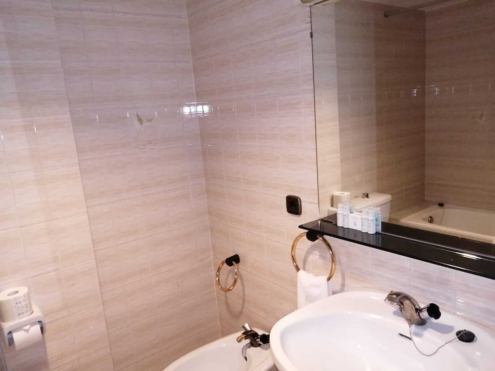 Фото Hotel Font del Marge