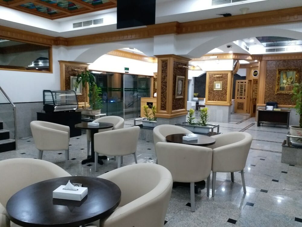 Фото Taj Plaza Hotel