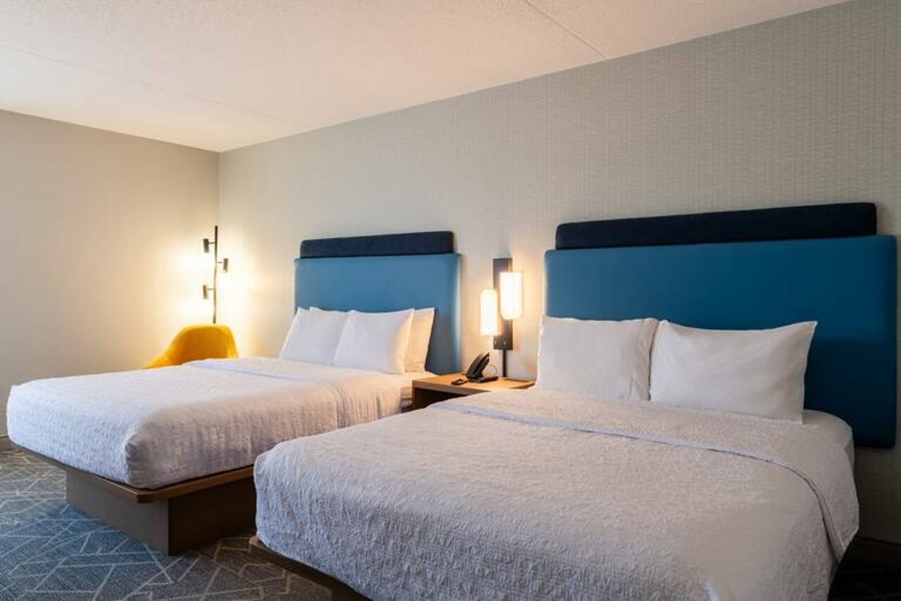 Фото Hampton Inn Portsmouth Central