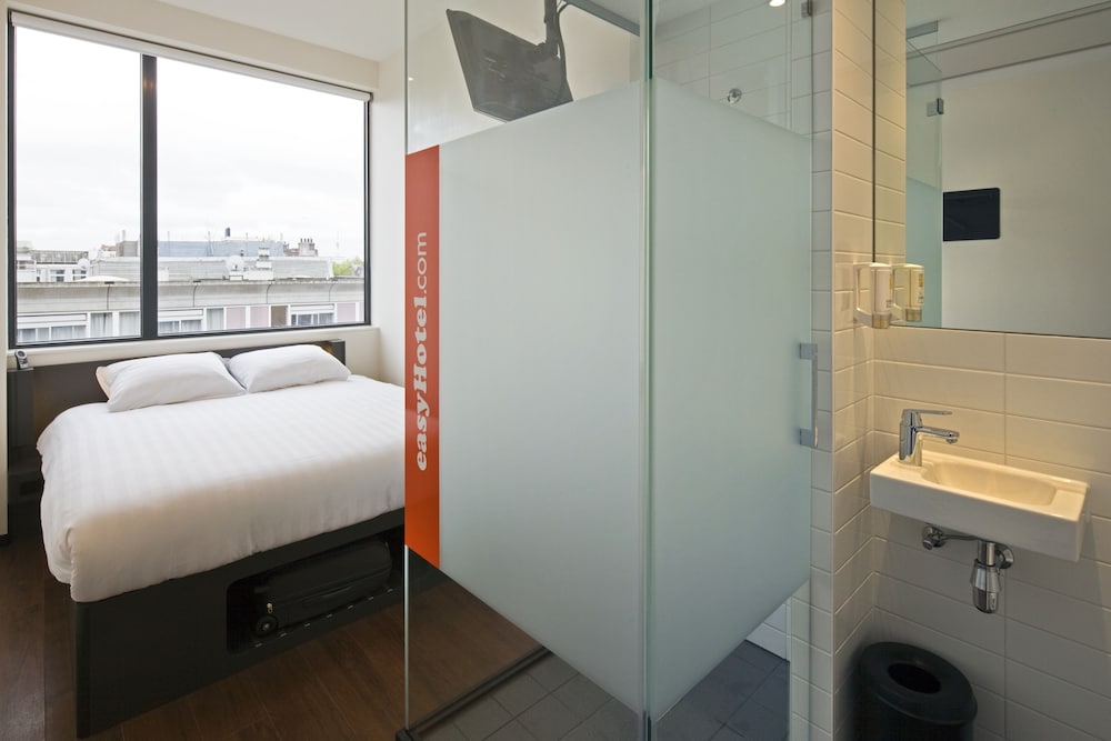 Фото EasyHotel Amsterdam City Centre South